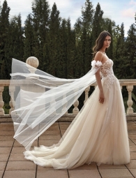 Amelie 25013 2.jpg